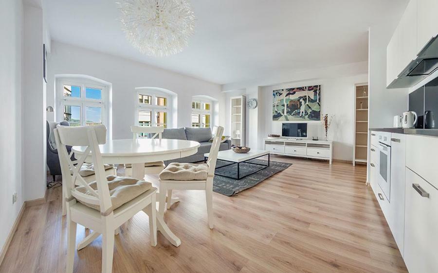 Apartamenty Everysky Jelenia Gora - 1 Maja 6 Extérieur photo